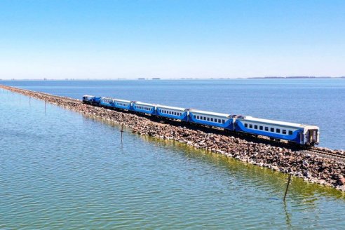 El tren volvió a cruzar la laguna La Picasa tras 4 años