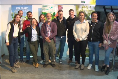Charla Técnica Raices del Este SRL - Presentación Resultados del Campo Lider 2020-2021 en INTA Paraná