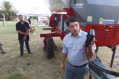Verion presentó para Entre Ríos la fertilizadora de precisión Griv 4.5 en Langoni Maquinarias - Diamante