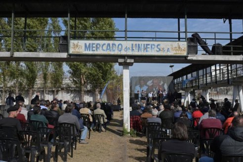 Tras 122 años de actividad, cerró sus puertas el Mercado de Liniers
