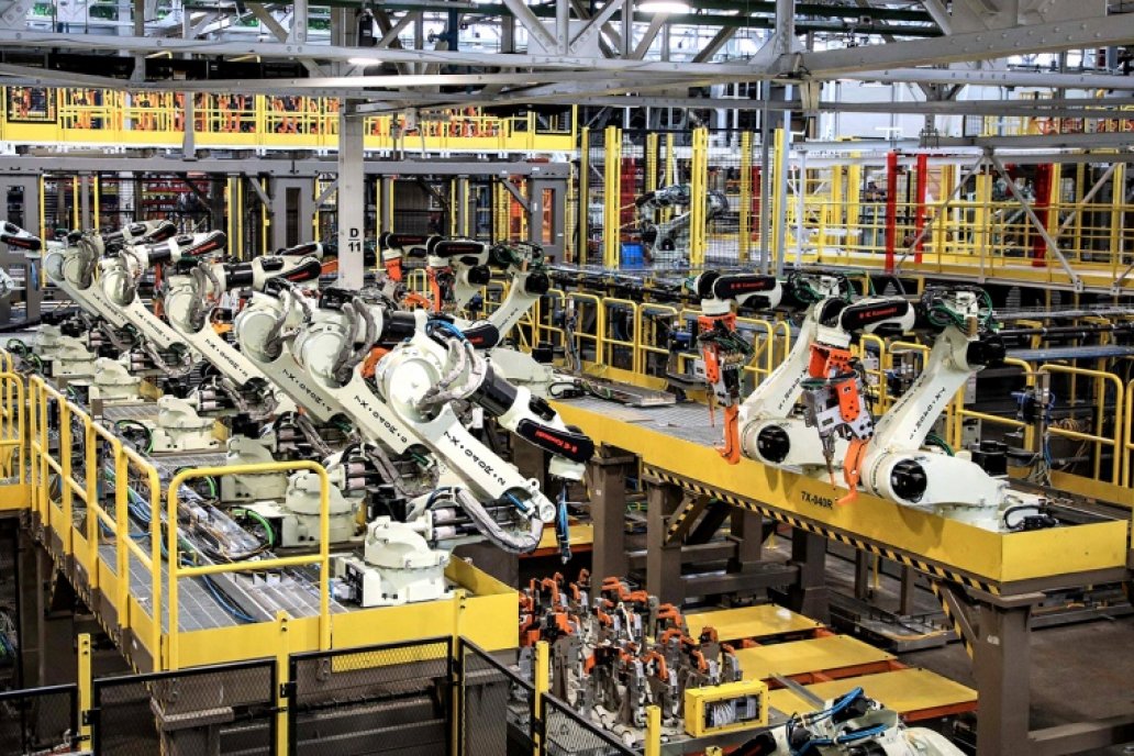 Las industrias dedicadas a fabricar máquinas operan casi al 90% de su capacidad.