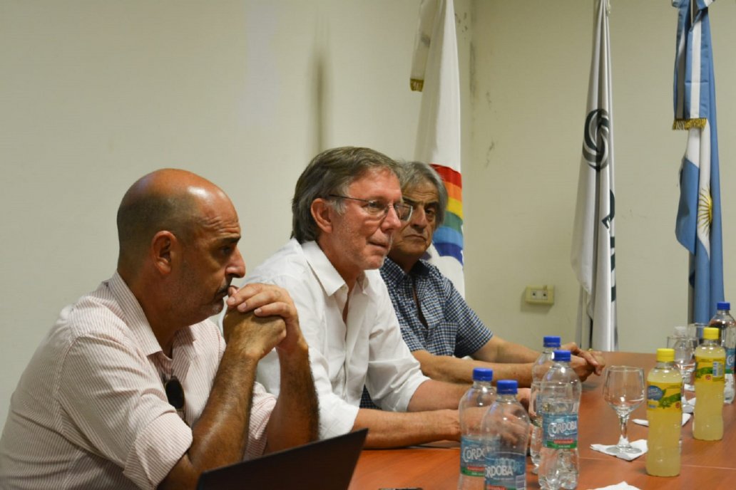 Elvio Guía, de Federación Agraria, presentó al ministro de Producción.