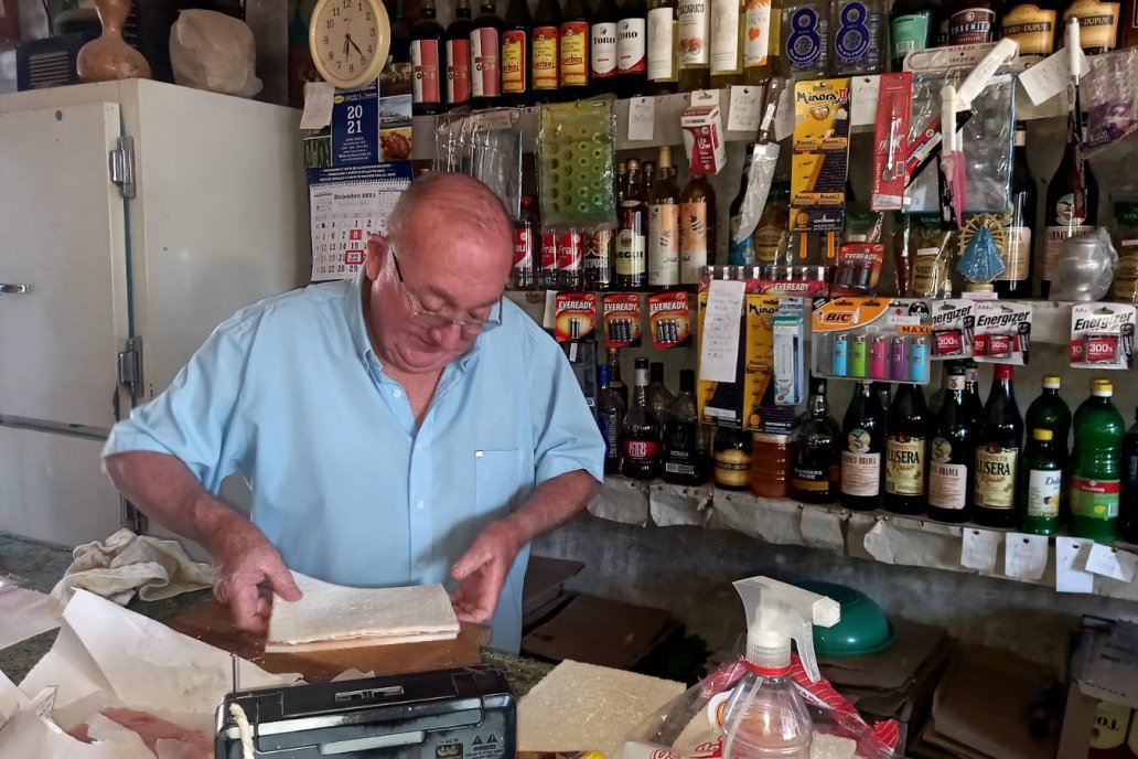 El proyecto aspira visibilizar a los almacenes, hermosos rincones culturales.