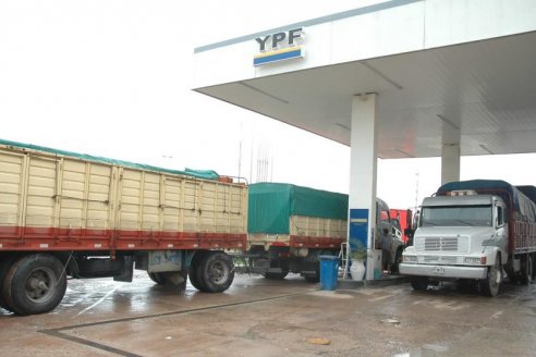 Otra suba en el precio del combustible deja al gasoil en 869 pesos