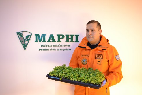 Araujo Prado: “En la Antártida logramos tener alimentos frescos para consumir todo el año”