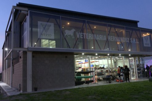 Inauguración del Nuevo Local Comercial de Veterinaria Hernandez en Paraná