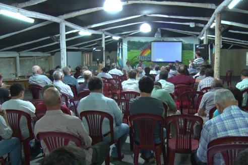 Asamblea  de la Fundación Contra Fiebre Aftosa (FUCOFA) en Cooperativa “El Pronunciamiento”, de Basavilbaso