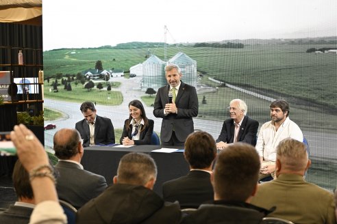 Empezaron a entregar los créditos a tasa cero y a valor producto para tamberos entrerrianos