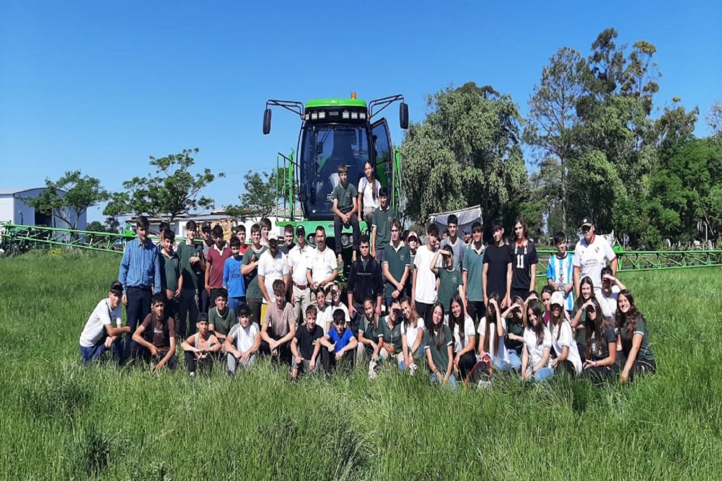 Entre productores y alumnos, participaron 98 personas.