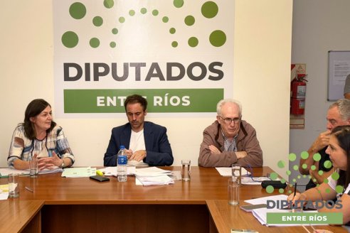 Avanza el proyecto para controlar a los jabalíes y ciervos axis salvajes