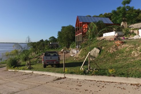 Construccion de Cabañas El Picapalo en Alvear - Experiencia con terreno en desnivel