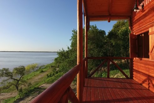 Construccion de Cabañas El Picapalo en Alvear - Experiencia con terreno en desnivel