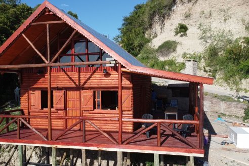 Construccion de Cabañas El Picapalo en Alvear - Experiencia con terreno en desnivel