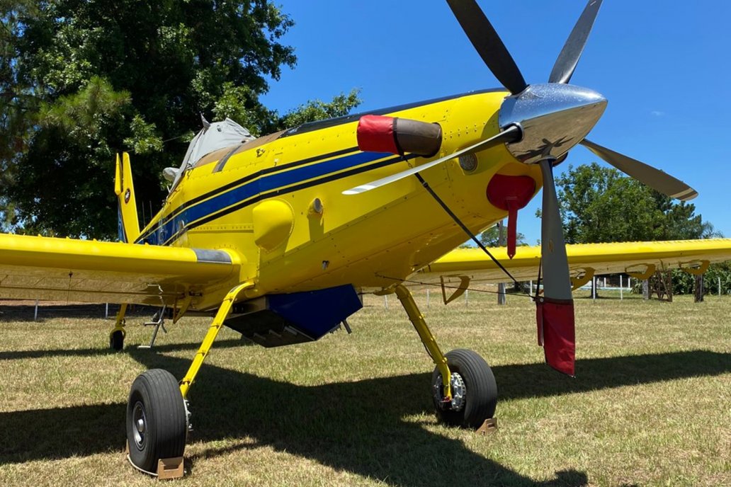 La nave, un AT 8T, fue facilitada desde el Plan Nacional de Manejo del Fuego.