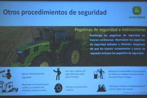 Jornada Tecnica de Capacitación Agronorte Suc. Victoria en Gualeguay  - Conociendo el Tractor Serie 7M