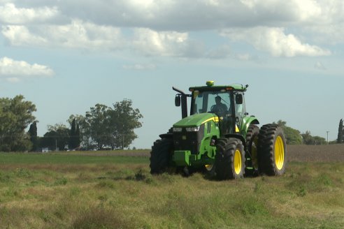 Jornada de Capacitación de Agronorte Suc Paraná en Puiggari sobre tractores Series 7M - 8R y Centro de Operaciones John Deere