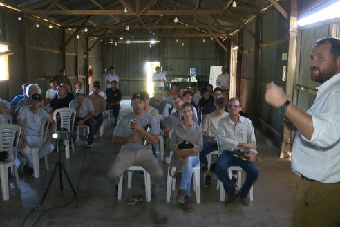 Jornada de Capacitación de Agronorte Suc Paraná en Puiggari sobre tractores Series 7M - 8R y Centro de Operaciones John Deere