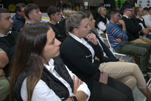 Agronorte Paraná: Colación Primer Experiencia del Programa Intensivo de Capacitación Técnicas para Juniors (PICTA)
