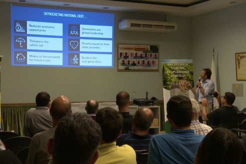 COOPAR: Charla sobre Perspectivas de los Mercados Agropecuarios a cargo de Diego de la Puente (Novitas)