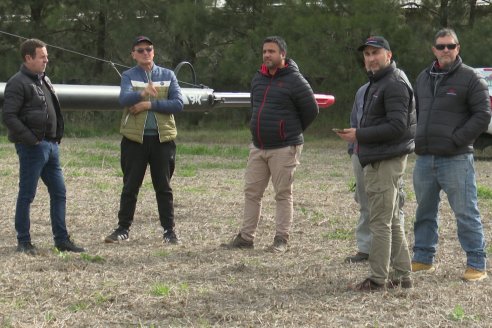 Weinbaur S.A. - Demostración Técnica a Campo para presentar a la Pulverizadora MF535R