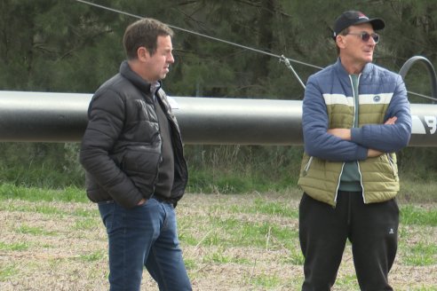 Weinbaur S.A. - Demostración Técnica a Campo para presentar a la Pulverizadora MF535R