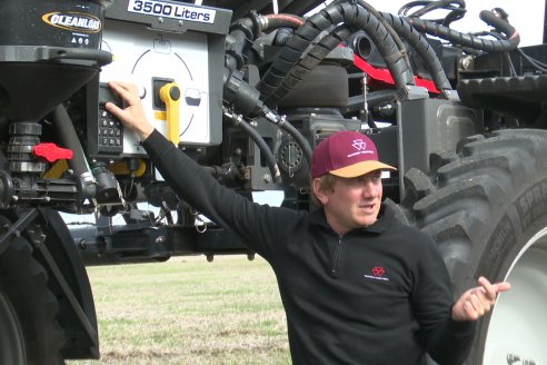 Weinbaur S.A. - Demostración Técnica a Campo para presentar a la Pulverizadora MF535R