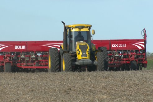 Agropecuaria Sauce Pinto: Puesta en marcha de Sembradora Doble Proposito de Dolbi DX 2142