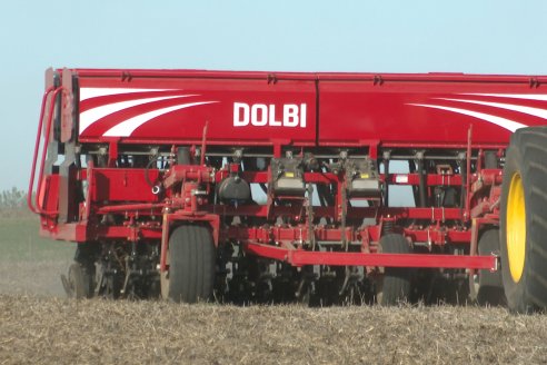 Agropecuaria Sauce Pinto: Puesta en marcha de Sembradora Doble Proposito de Dolbi DX 2142
