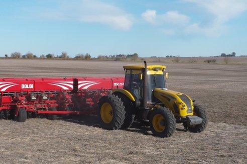 Agropecuaria Sauce Pinto: Puesta en marcha de Sembradora Doble Proposito de Dolbi DX 2142