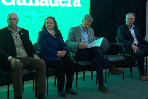 Acto de Certificación certificación a 51 ganaderos de los departamentos Diamante, Paraná y Nogoyá en Coop. La Ganadera