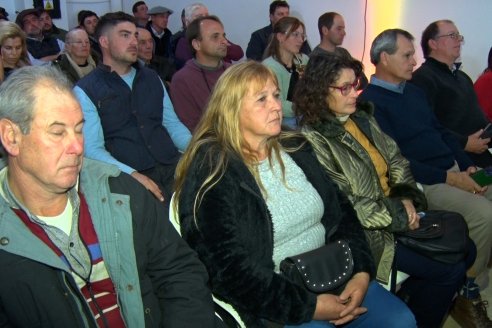 Acto de Certificación certificación a 51 ganaderos de los departamentos Diamante, Paraná y Nogoyá en Coop. La Ganadera