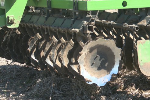 Dianámica a Campo de Bovier Maquinarias con Acondicionador de Suelos Tecno Campo