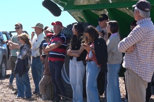 Dinámica de Maquinarias Agricolas en Sociedad Rural de María Grande  - Parte 1