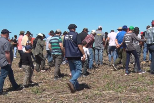 Dinámica de Maquinarias Agricolas en Sociedad Rural de María Grande  - Parte 1