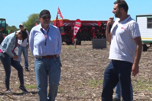 Dinámica de Maquinarias Agricolas en Sociedad Rural de María Grande  - Parte 1