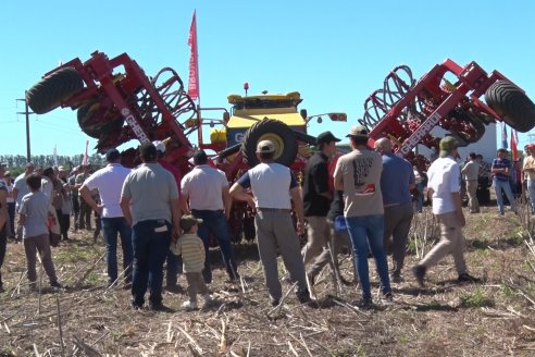 Dinámica de Maquinarias Agricolas en Sociedad Rural de María Grande  - Parte 2