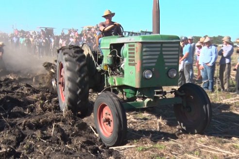 Dinámica de Maquinarias Agricolas en Sociedad Rural de María Grande  - Parte 2