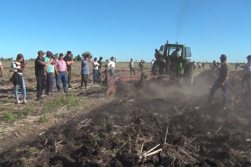 Dinámica de Maquinarias Agricolas en Sociedad Rural de María Grande  - Parte 2