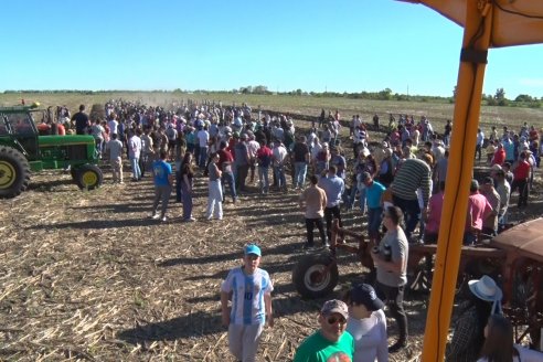 Dinámica de Maquinarias Agricolas en Sociedad Rural de María Grande  - Parte 2