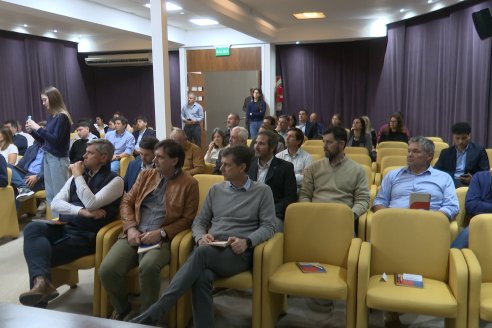 Charla BolsaCER junto a UIER y Bco Galicia - Entre Ríos Datos y Perspectivas Agricolas 2025-26