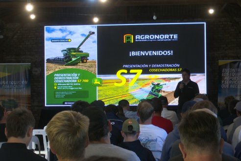 Presentación y Demostración de Agronorte de la Cosechadora John Deere S7 700
