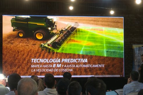 Presentación y Demostración de Agronorte de la Cosechadora John Deere S7 700