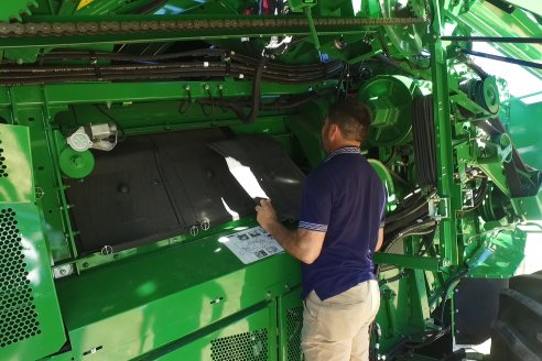 Presentación y Demostración de Agronorte de la Cosechadora John Deere S7 700