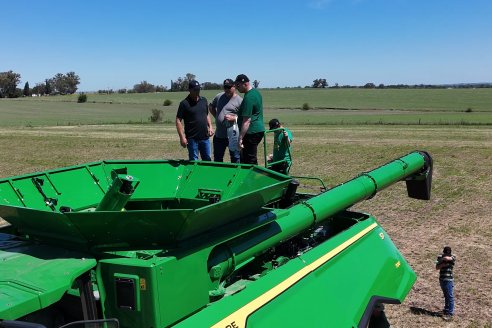 Presentación y Demostración de Agronorte de la Cosechadora John Deere S7 700