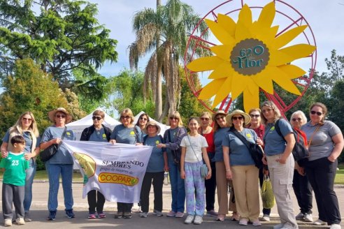 Mujeres de Coopar participaron de la Fiesta Nacional de la Flor