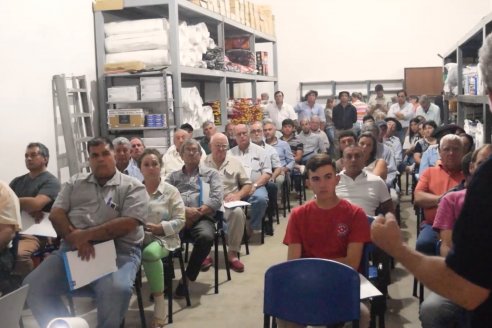 Charla Técnica y Despedida de Año en Veterinaria Hernandez, Federal