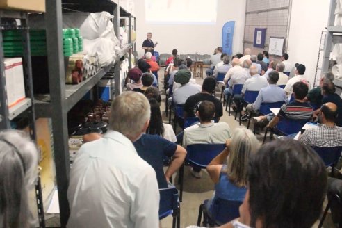 Charla Técnica y Despedida de Año en Veterinaria Hernandez, Federal