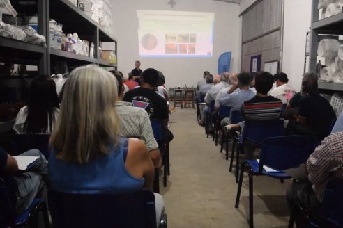 Charla Técnica y Despedida de Año en Veterinaria Hernandez, Federal