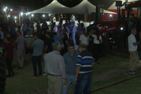 MB Maquinarias: Presentación Oficial de los Tractores Traxtor en Gral. Ramiez