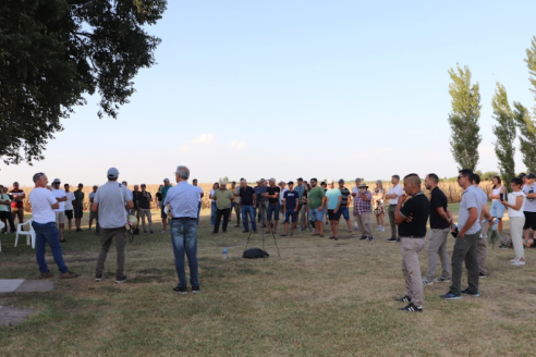 Gran concurrencia en la muestra de híbridos en Crucesitas Séptima